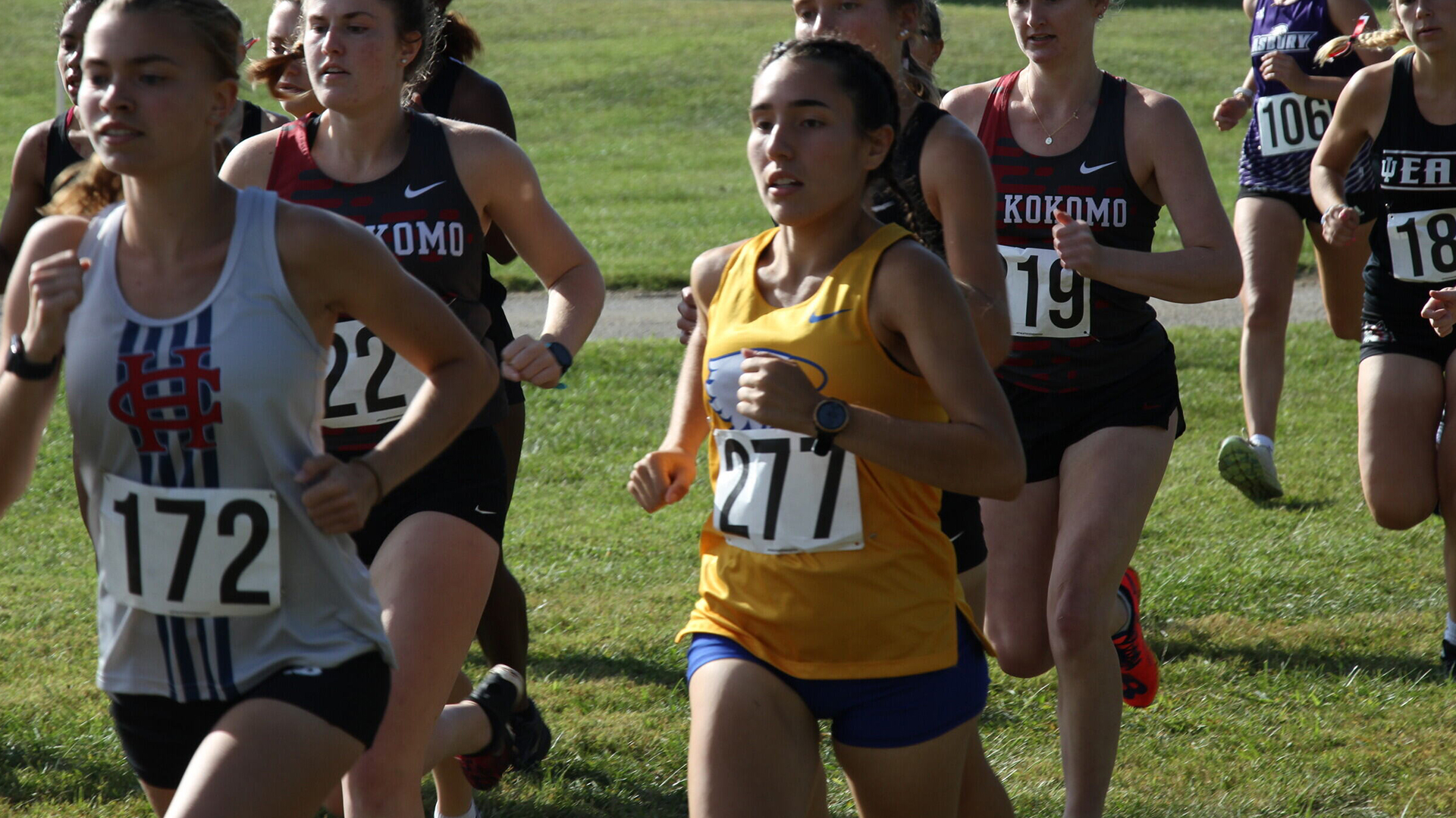 Trinity Smith broke her own record in the 10,000-meter run at the Gordon Bocock Invitational Friday.